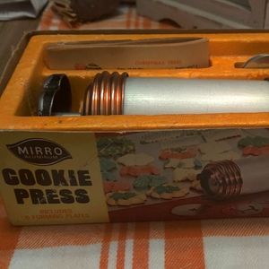 Vintage Mirro Cookie Press in box